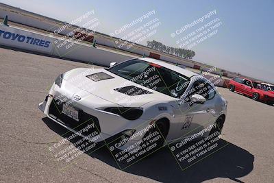 media/Oct-18-2025-Speed Ventures (Sat) [[8b3b7cf525]]/Around the Pits/